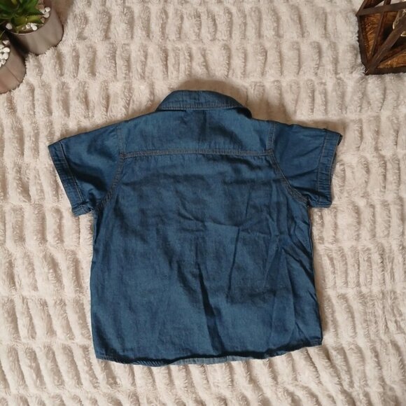 6 Boy Shirts - Picture 5 of 11